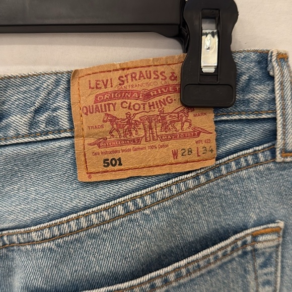 Levi’s 501 jean short hi rise mid thigh size 28 - Picture 5 of 6